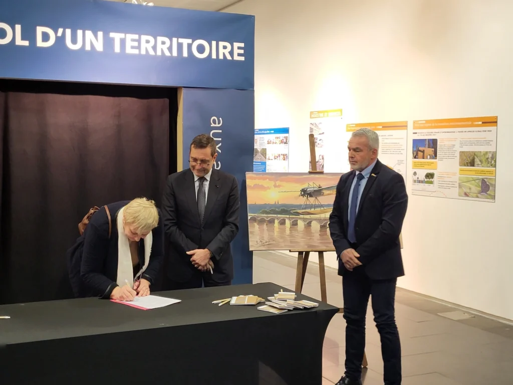 Fin des signatures : Chantal de TURCKHEIM, JM DALL'AGLIO, Philippe MORETTI