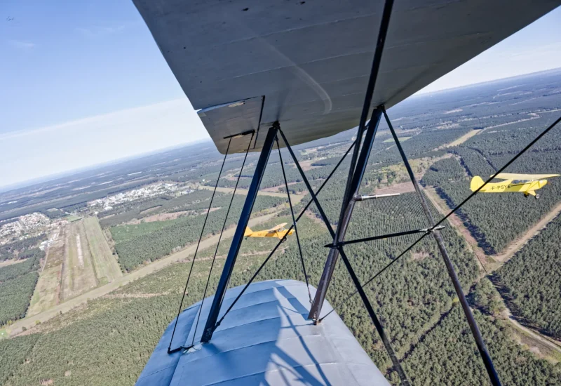La patrouille et le terrain d'Andernos