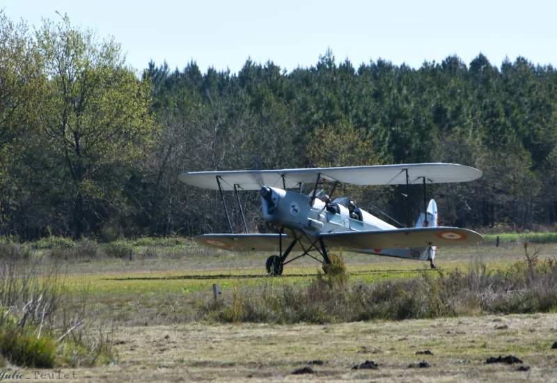 Le Stampe à l'atterrissage, Jean-Marc aux commandes et Lionel à la photo