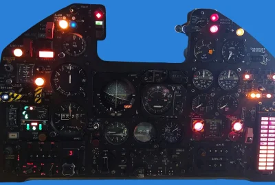 Planche de bord du Jaguar A allumée
